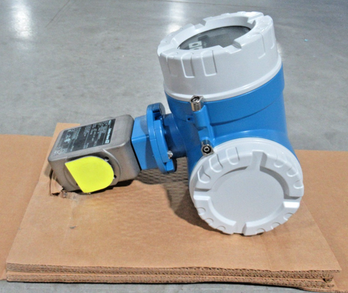 Endress+Hauser PROMAG 50 H Flow Meter W Adapter Set 50H22-3JM7/0, DH5KA-22HCF1 - Picture 3 of 15