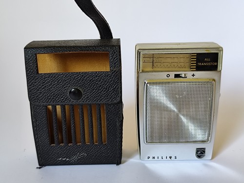 *RARE* Vintage Philips Rosette L0X 20T Transitor Portable Pocket Radio 1963 - Picture 1 of 10