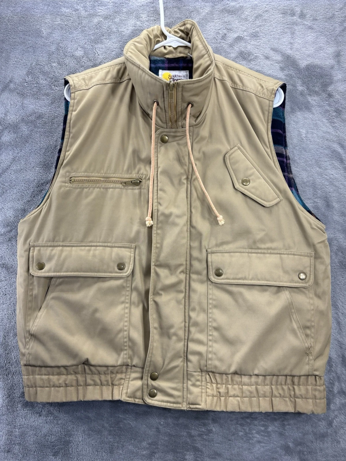 VTG Southern Classics Plaid Lined Puffer Vest Khaki Medium Pockets Outdoor Hike