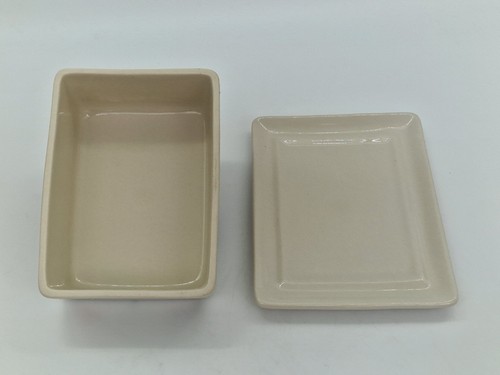 Plato de mantequilla de cerámica con diseño de taburete de sapo hecho a mano Hannah Turner - Imagen 9 de 10