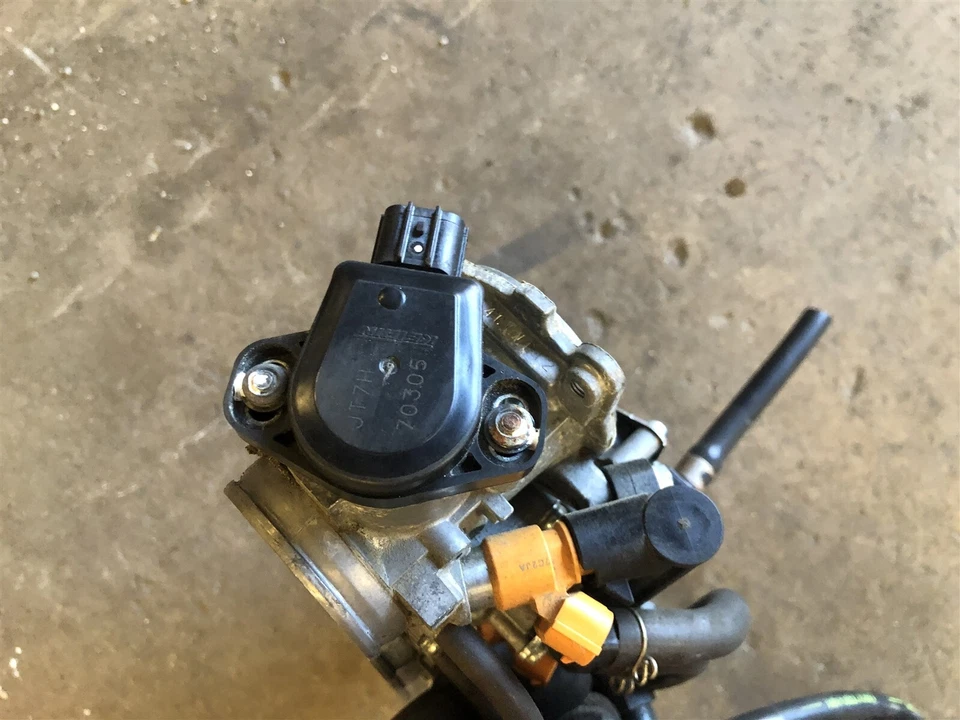 Корпус дроссельной заслонки Honda CBR600RR CBR600 CBR 600 07 08 09 10 11 12 в сборе с топливной рампой от оригинального производителя - Изображение 3 из 3