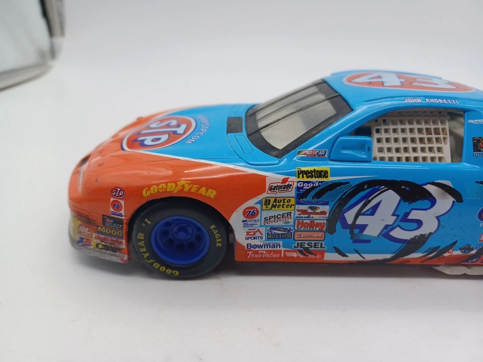 Hot Wheels John Andretti #43 STP escala 1/24 Pontiac Grand Prix 1997 usado - Imagem 3 de 4