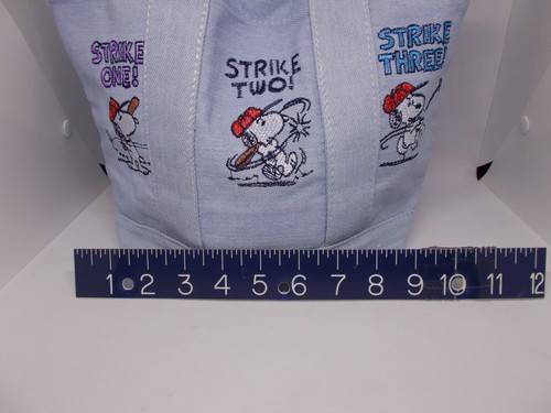 Peanuts Snoopy Medium bestickt Denim Beuteltasche Tasche Baseball Strike One! - Bild 11 von 17