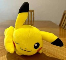 NEW 2018 Banpresto Pokemon Lying Down Pikachu 12  Plush Japan Exclusive E2