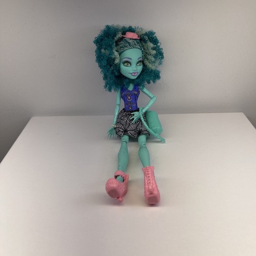 Monster High Honey Swamp Puppe Frights Kamera Action! Hauntlywood 2013 Mattel Tasche