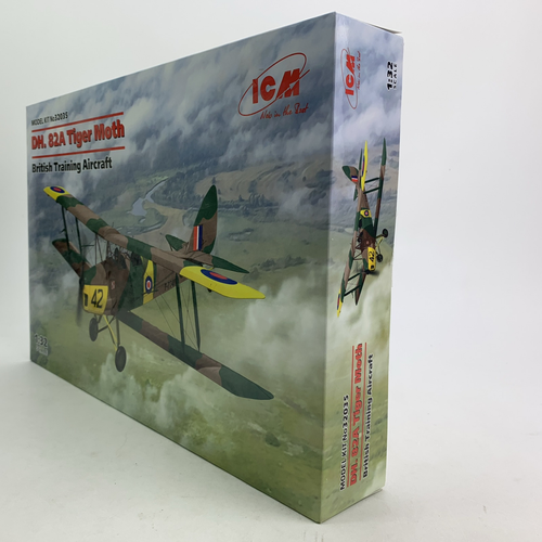 ICM 1/32 de Havilland DH. 82A Tiger Moth British Trainingsflugzeug Modell 32035 - Bild 8 von 23