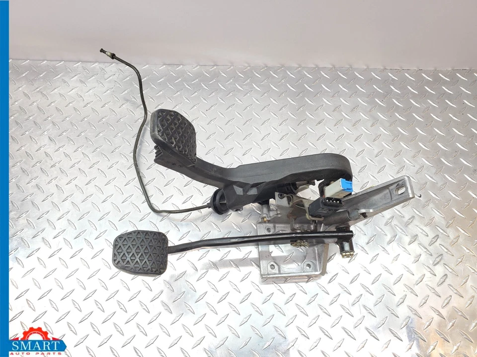 Embrague y pedal de freno BMW Z3 Roadster con manual de línea 96-02 OEM Foto 2 de 4