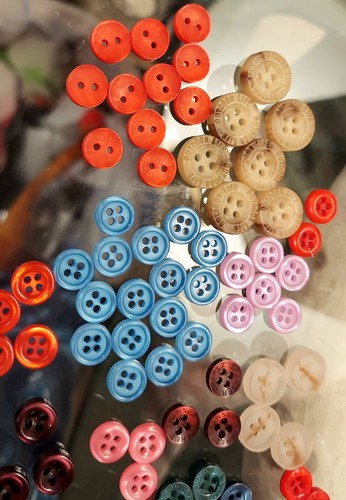 TINY BUTTON SETS~CARDS~ LOOSE~ BABY DOLLS CRAFTS~SEE ALL PHOTOS~CHOOSE 3 SETS - Picture 18 of 24