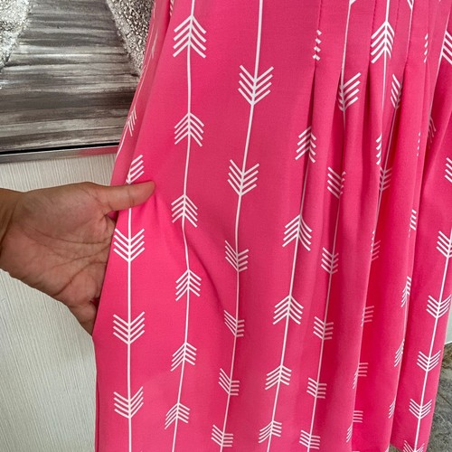 Katherine Way White Arrow Pattern Pink Square Neck Wrinkle Resistant Dress-Large - Picture 4 of 8