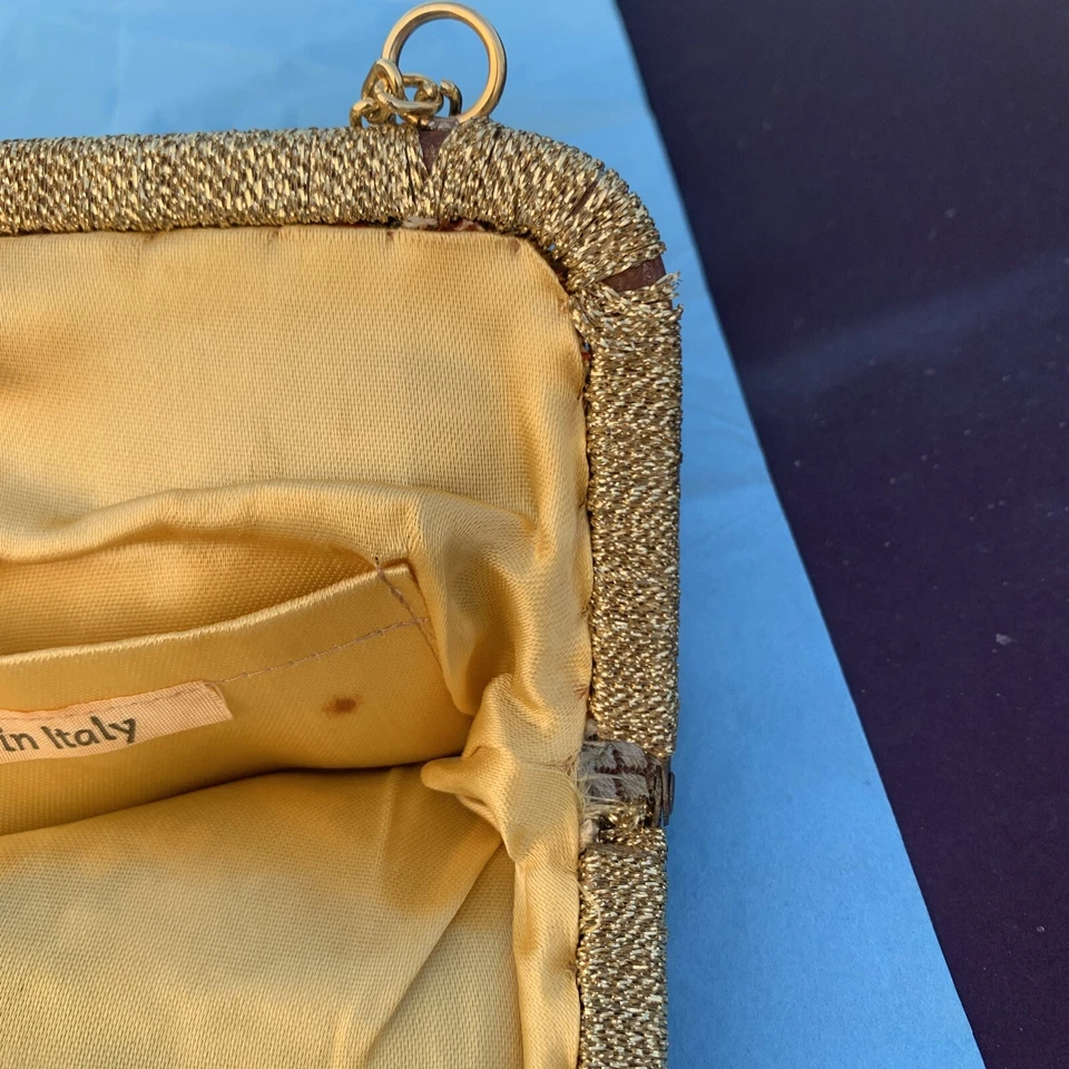 Vintage Italian Gold Beaded Purse With Gold Metal Frame And Chain Handle — 第 4/4 张图片
