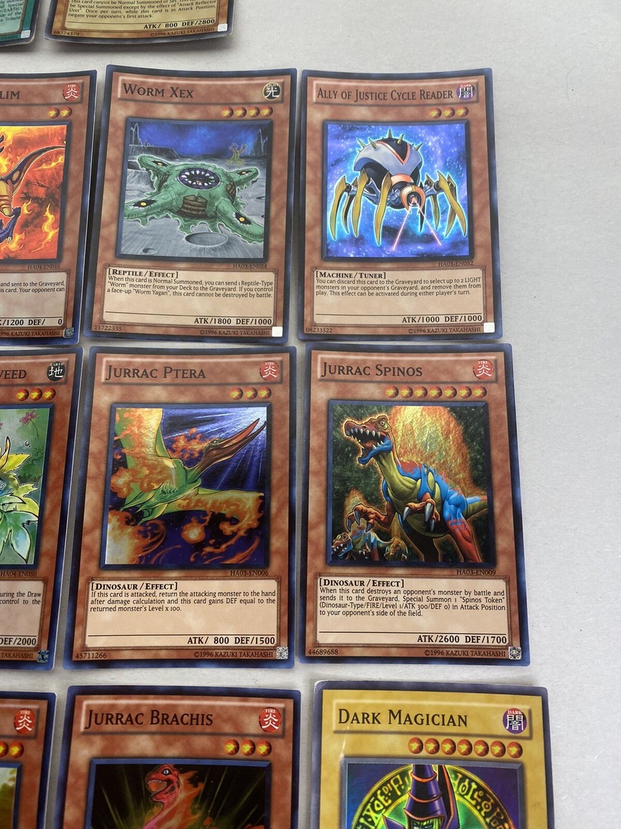 遊戯王1996 1996年版の初期遊戯王カードをいくつか見つけたんだけど。最初の