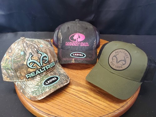 3 New Ladies Adjustable Baseball Hats: Mossy OakPink Logo & Two Realtree Caps - Picture 1 of 13