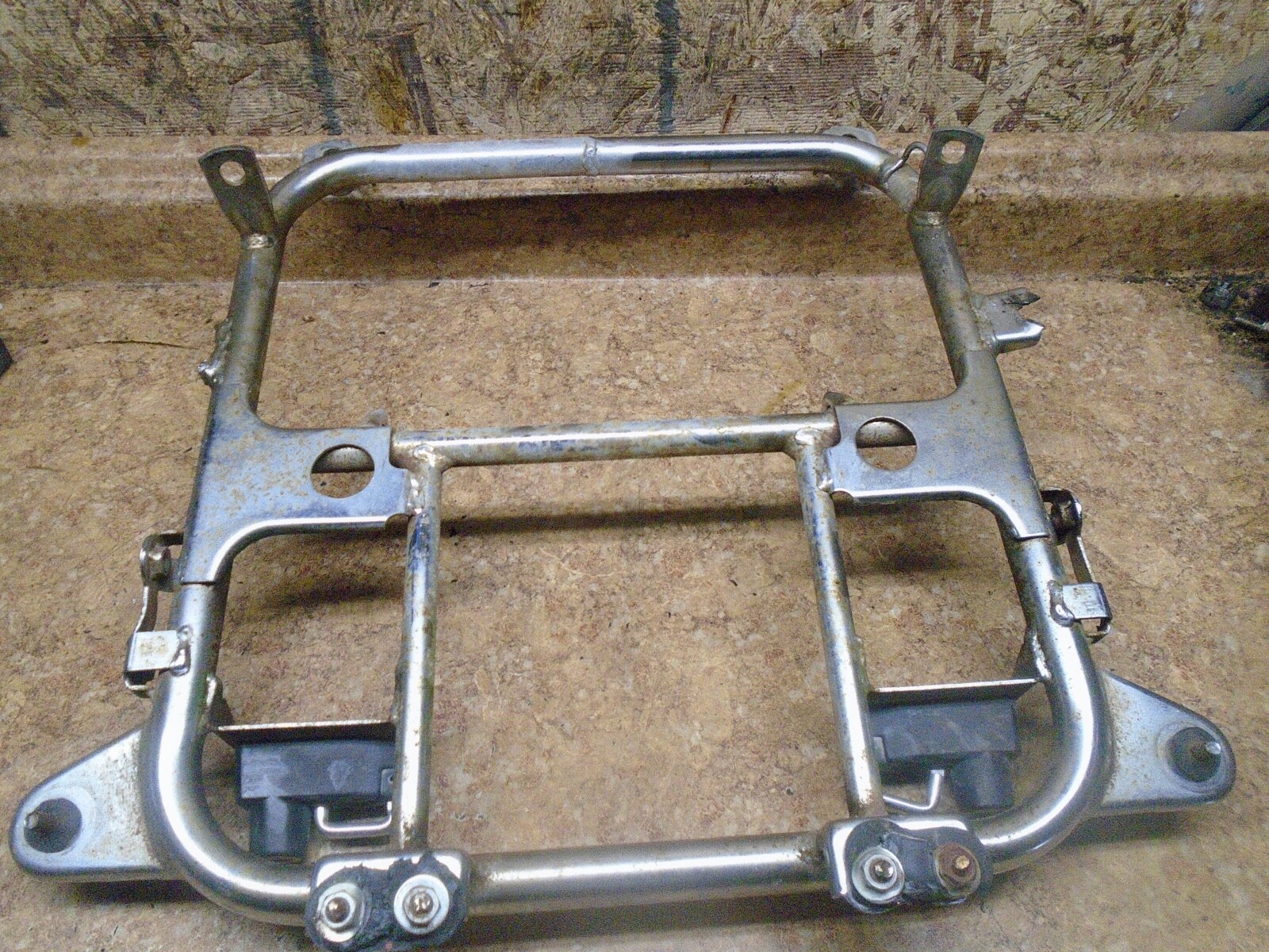 Picture 1 of 2