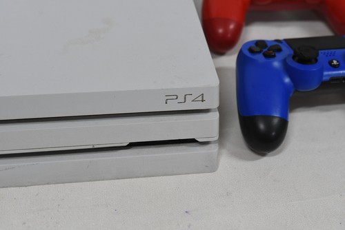 Sony PlayStation 4 Pro 1TB White Console with 2x Controller's - CUH-7102B PS4 - Picture 4 of 23