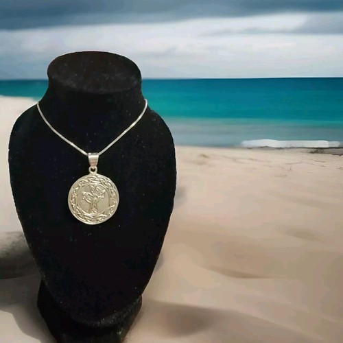 Vtg. 925 Sterling Silver Trinity Celtic Knot Cross Circular Round Irish Pendant