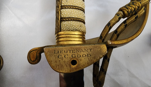 WW1 WW2 ROYAL NAVY SWORD AND SCABBARD NAMED - Picture 8 of 11