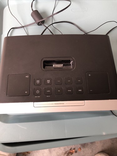 iHome iP90 iPod/iPhone AUDIO DOCK AM/FM TUNER AND DIGITAL CLOCK - Picture 4 of 8