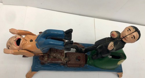 Vintage Cast Iron The Dentist Chair/Pulling Teeth Mechanical Bank Works great SC - Picture 8 of 8