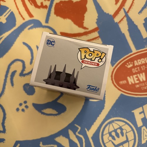 The Batman Who Laughs FUNKO POP NEW YORK COMIC CON STICKER IN HAND WITH PROTECTO - Bild 5 von 6