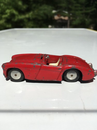 Corgi Austin Healey Car No.300 1956 Red Made in United Kingdom - Picture 2 of 7