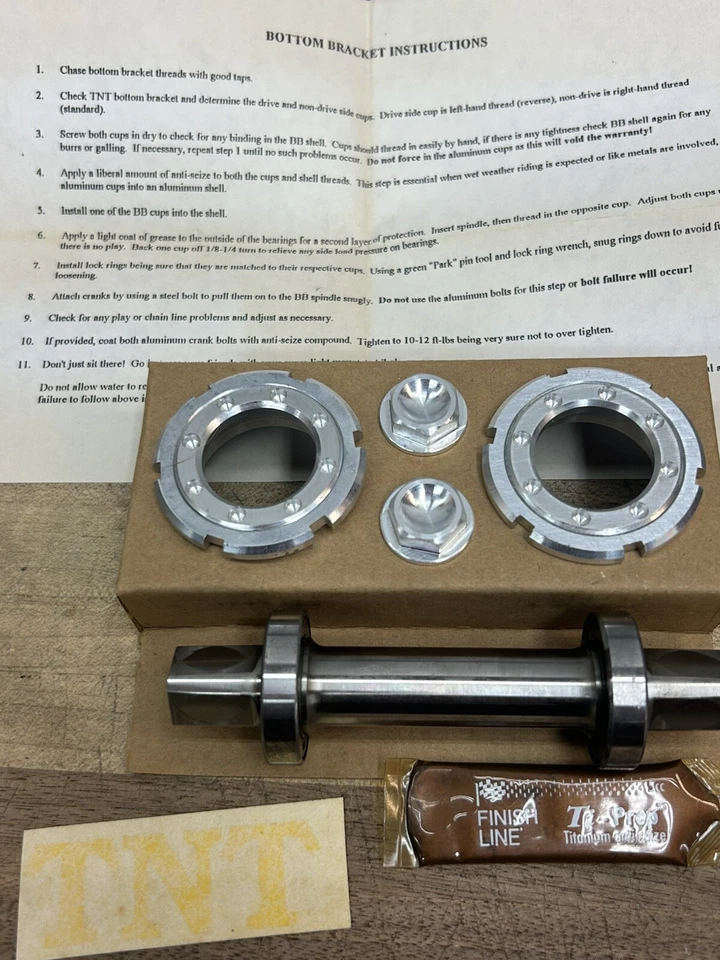 TNT Ti, pedalier NOS 1993 107x68 y usado especializado también. Vintage. Foto 2 de 4