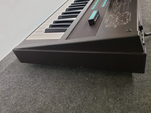 Yamaha DX7 Digital Programmable Algorithm Synthesizer Keyboard - Picture 7 of 22