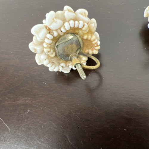 VTG White Seed Bead Earrings Cluster Flower 60s 70s - Picture 8 of 16