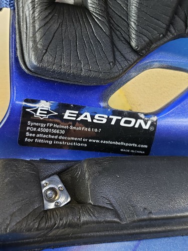 Easton Synergy Fastpitch Catcher Schutzhelm blau ungetragen Gr. Small - Bild 10 von 12