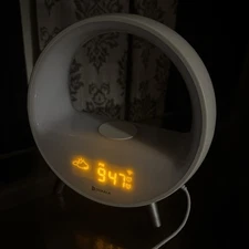 Dekala Arches Gradual Sunrise Alarm Clock with Wireless Charging.
