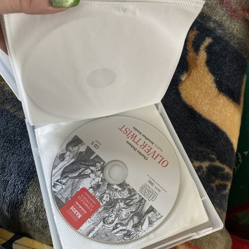 OLIVER TWIST by Charles Dickens NAXOS unabridged audiobook on 13 CDs - Bild 4 von 6