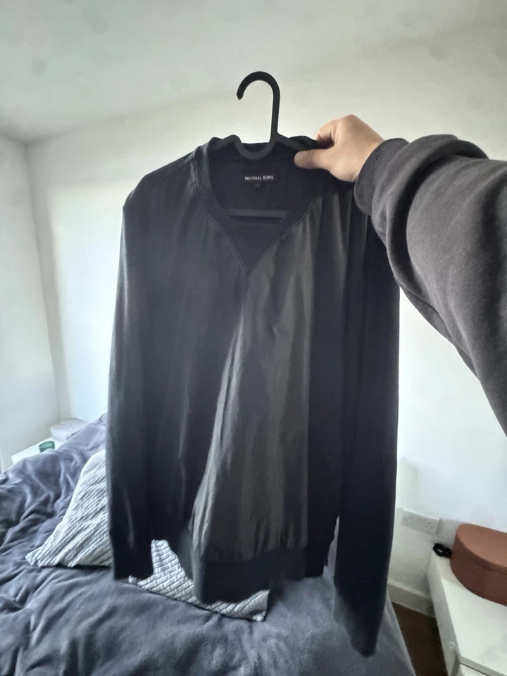 Michael Kors Men’s Jumper Size Medium - Image 3 of 4