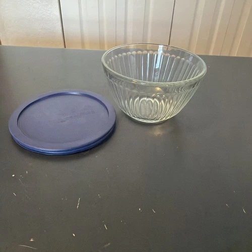 Vintage Pyrex 7401-S Nesting Bowl Sculptured Ribbed 3 Cups 750 ml With Lid