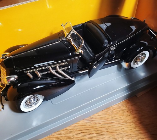 1935 AUBURN 851 Supercharged Speedster Convertible 1/18 American Muscle ERTL NOB - Picture 10 of 10