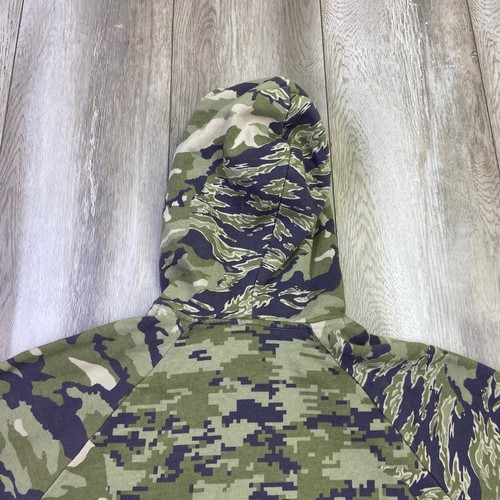 Under Armour Project Rock Hoodie Herren M Grün Camouflage Tigerstreifen Veterans Day Männer - Bild 8 von 10
