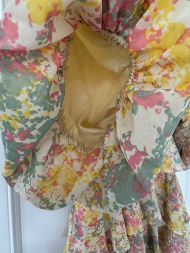 Vestido corto de pascua manga campana larga estampado salpicado talla grande de ASOS - Imagen 4 de 9