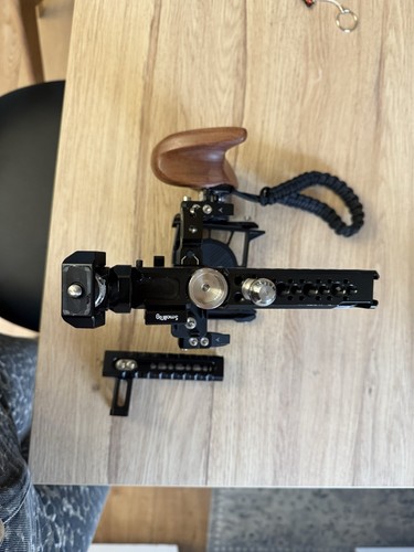 Smallrig Cage For Komodo + 3 Handles (2 Wooden ) - Picture 3 of 8