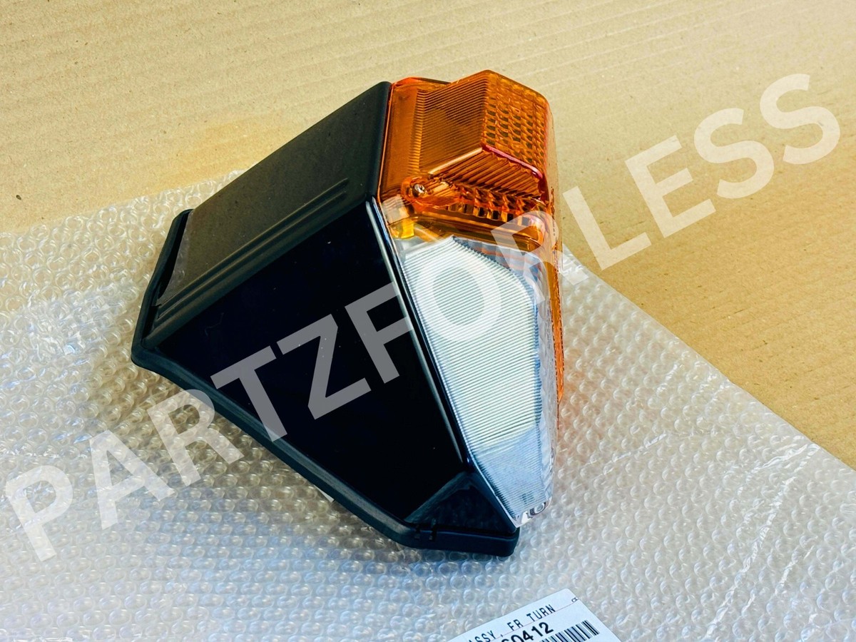 らんらん 81510-60412 TOYOTA GENUINE LAMP ASSY, FRONT TURN SIGNAL, RH