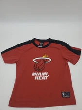 Miami Heat Large Youth (10-12) Red Unk Sleepwear Sports Basketball Shirt..#4532