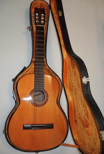 Vintage 1971 S. Yairi Gakki Classical Guitar Clase 300 Signed Japan - Picture 17 of 17