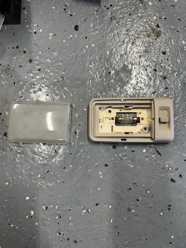 2000 - 2002 Land Rover Discovery Ii 2 Dome Light Lamp Console Overhead Rear Oem - Picture 5 of 6