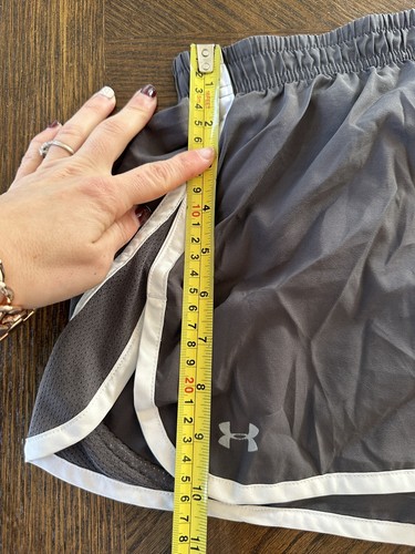 Under Armour Womens Running Shorts Medium Gray Heat Gear Lined Activewear Gym - Picture 4 of 5