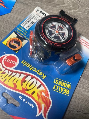 Hot Wheels Key Chain and Cars Bundle - Picture 4 of 4