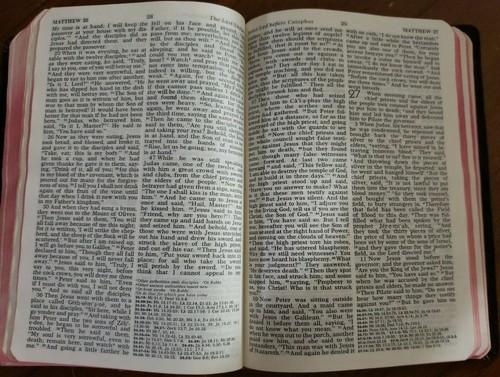 Holy Bible with Helps RSV Nelson - black faux leather 1952 - Picture 10 of 12