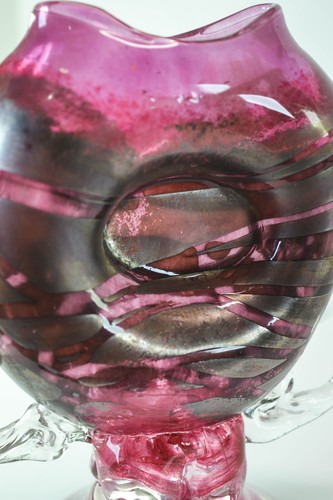 STUNNING, EXOTIC HAND BLOWN AMERICAN ART GLASS VASE BY ANTON & SUE VOJACEK - Picture 5 of 12