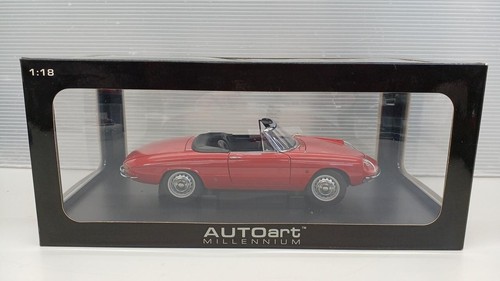 Autoart Millennium 1/18 Alfa Romeo 1600 Duetto Spider 1966 #70137 - Picture 13 of 14