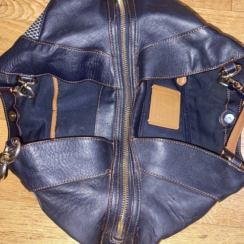 Authentic Coach Hallie Shoulder Bag - Picture 23 of 24