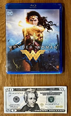 WONDER WOMAN Blu-Ray Disc w Gal Gadot & Chris Pine DC Comics
