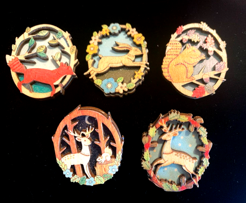 Lot of 5 Charming Carved Wooden Jewelry Pins/Brooch Woodland Animals 2'x1.5" - Picture 4 of 4