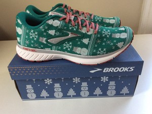 brooks christmas shoes