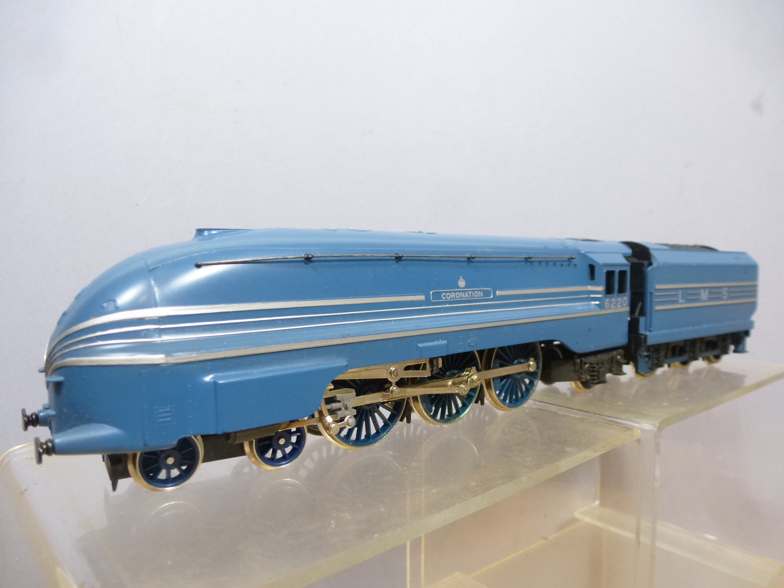HORNBY RAILWAYS MODEL No.R685 LMS 7P 4-6-2 CoroNATION LOCO & TENDER HORNBY RAILWAYS MODEL No.R685 LMS 7P 4-6-2 CoroNATION LOCO & TENDER